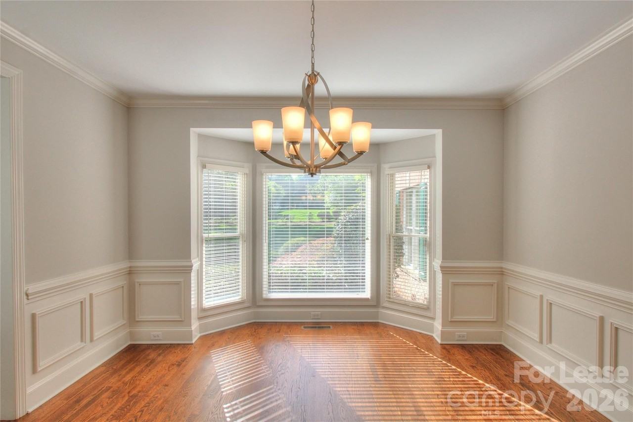 1217 Weddington Hills Dr - Photo 5 of 32