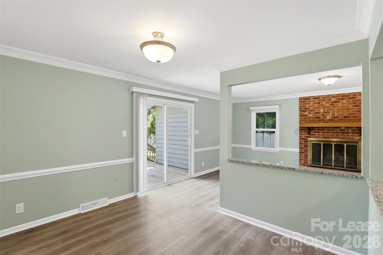 1440 Jodhpur Ct - Photo 6 of 19