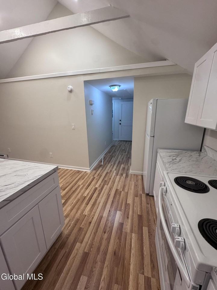 1556 1st St #2 - Photo 4 of 6