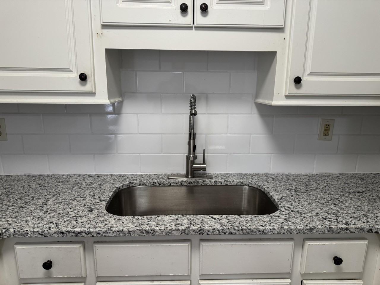 7911 Angel Ct - Photo 5 of 15