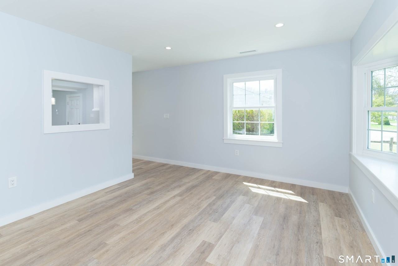 27 Snow Crystal Ln - Photo 6 of 23