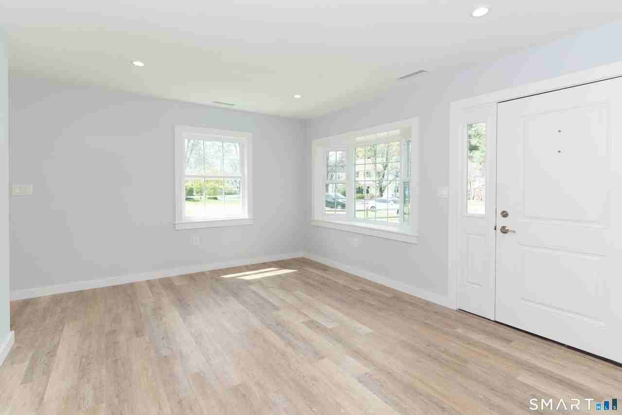 27 Snow Crystal Ln - Photo 7 of 23