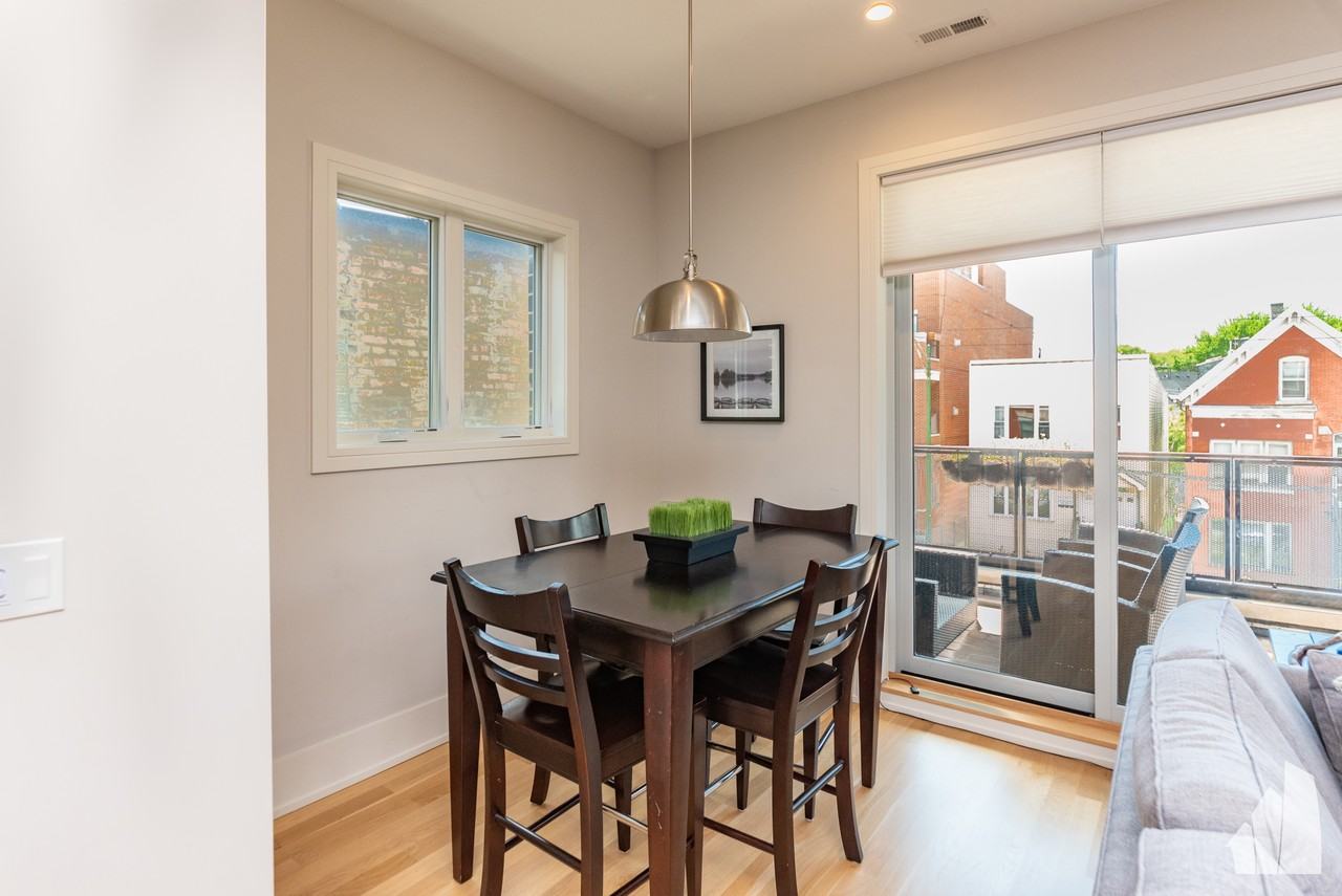 3049 N Clybourn Ave #1 - Photo 6 of 20