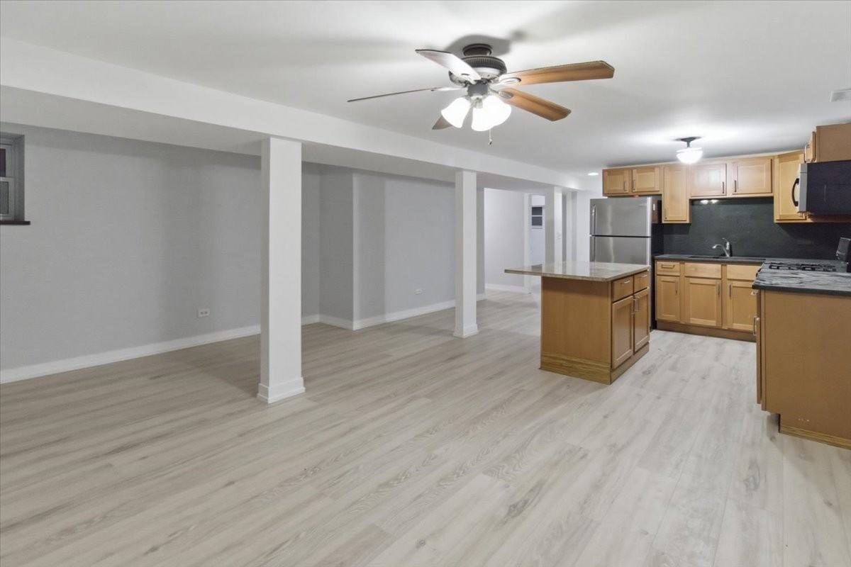 910 W Gunnison St - Photo 2 of 9