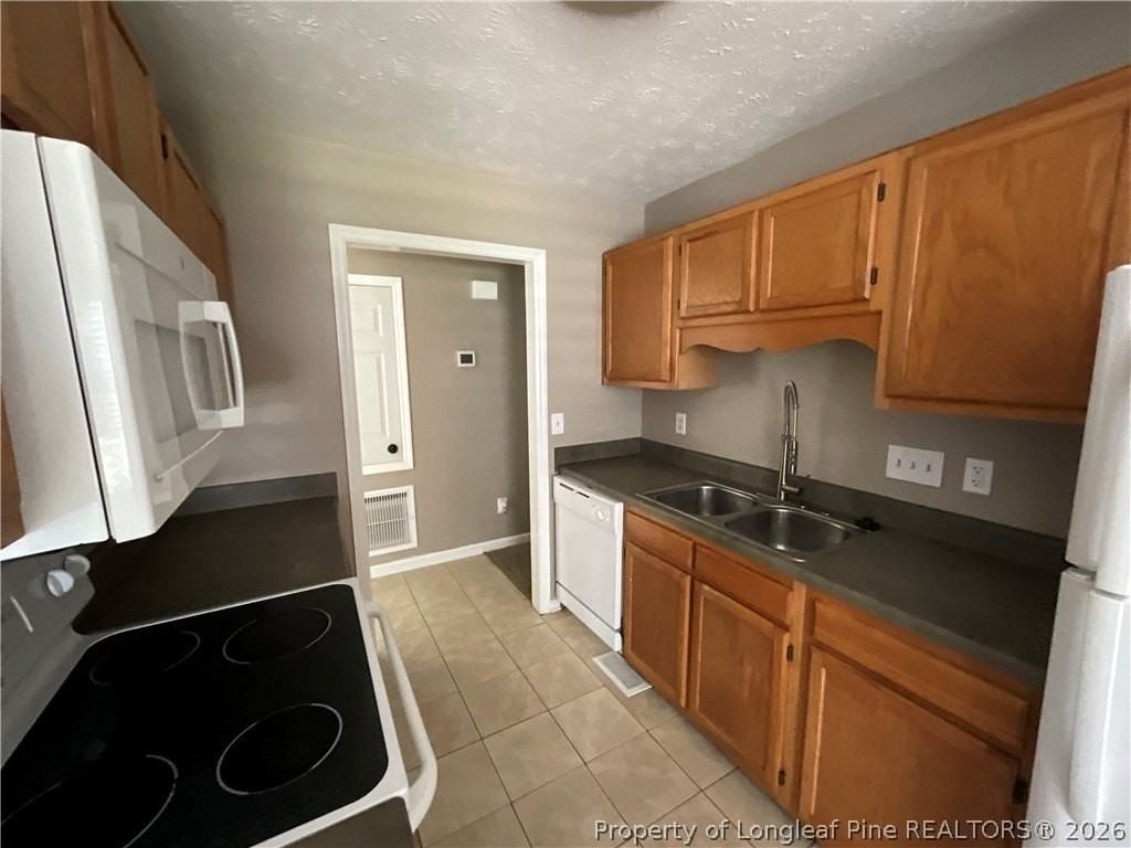 3963 Loufield Dr - Photo 4 of 12