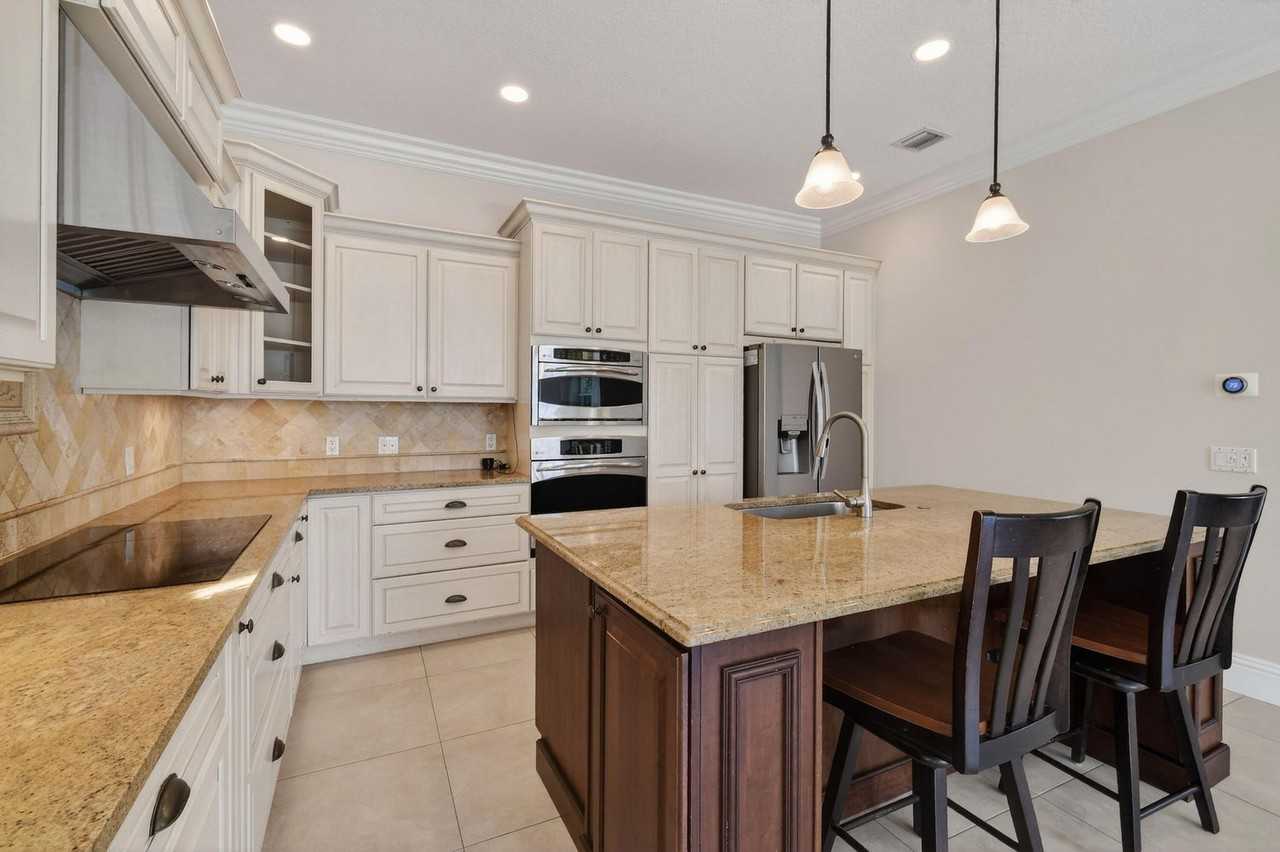 1316 Torch Key Way - Photo 2 of 18