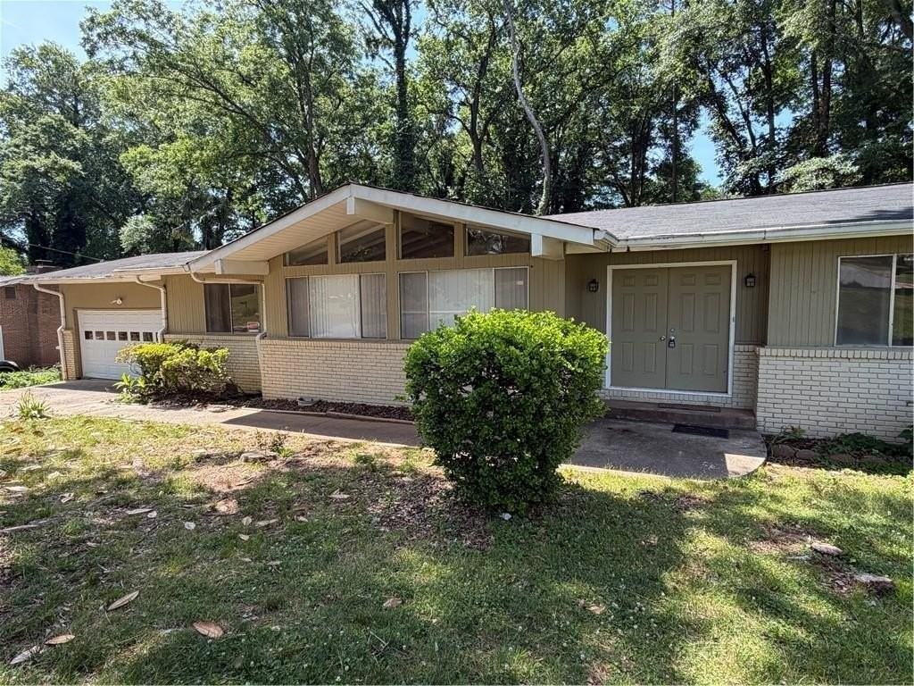 4707 Riverwood Cir - Photo 2 of 17