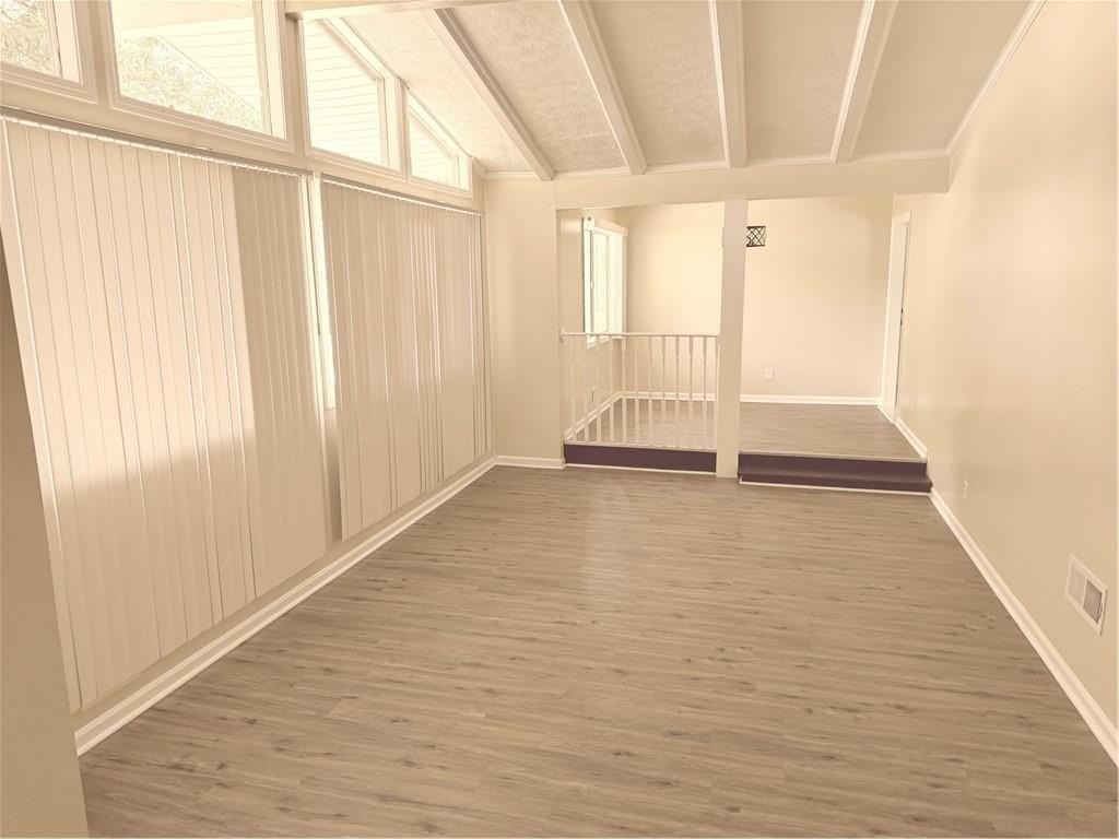 4707 Riverwood Cir - Photo 3 of 17
