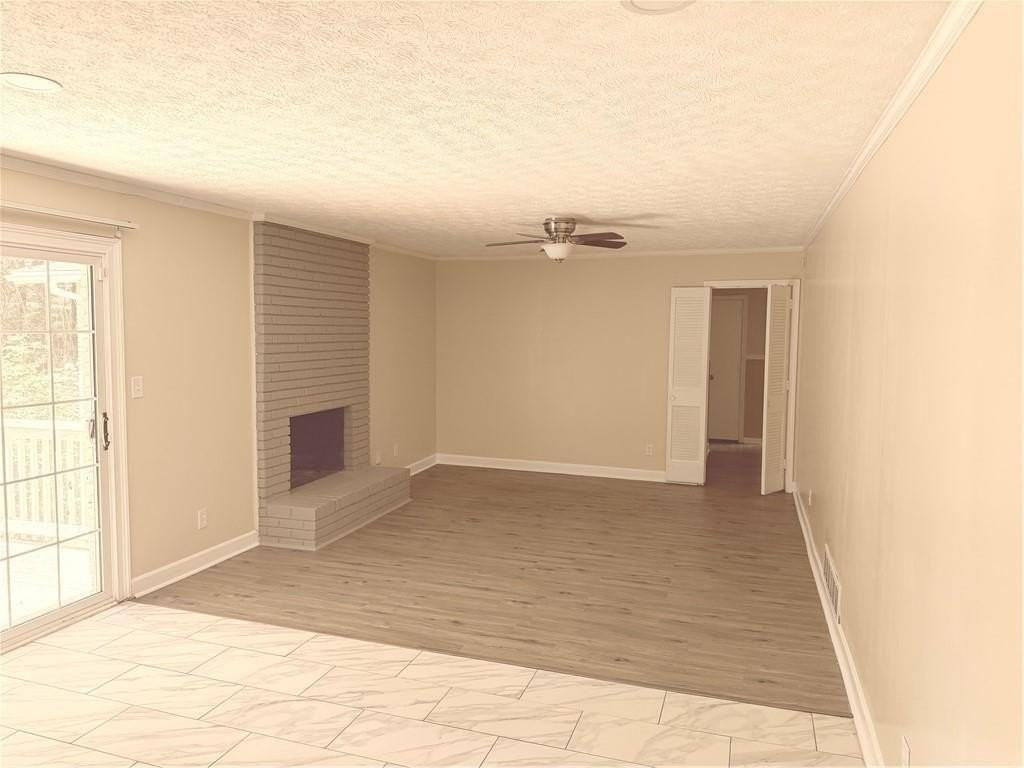 4707 Riverwood Cir - Photo 6 of 17