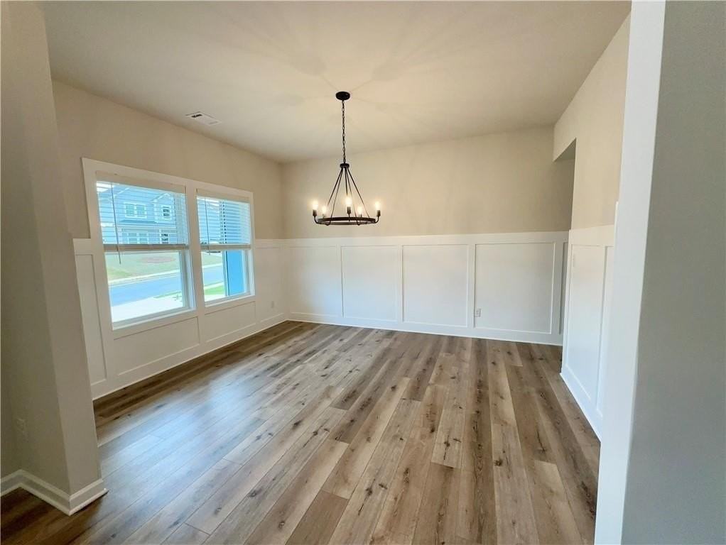 345 Rodeo Dr - Photo 4 of 22