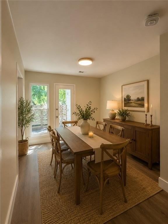 3155 Cape Cir - Photo 4 of 15