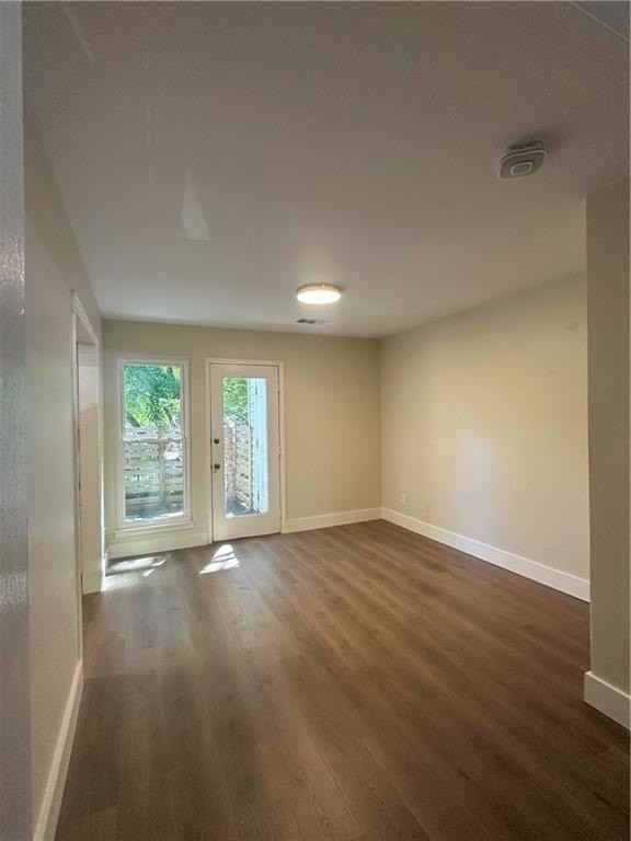 3155 Cape Cir - Photo 5 of 15