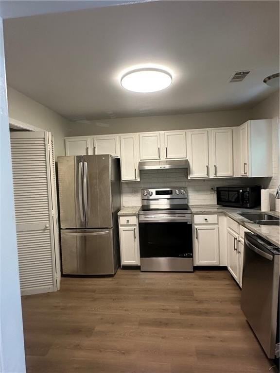 3155 Cape Cir - Photo 6 of 15