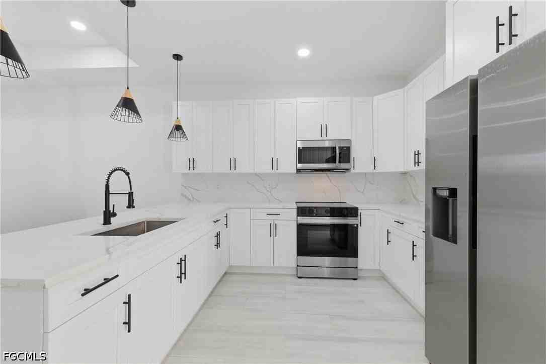 3631 Sw Santa Barbara Pl - Photo 4 of 28
