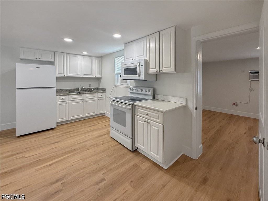 204 2nd St #2 - Photo 4 of 14