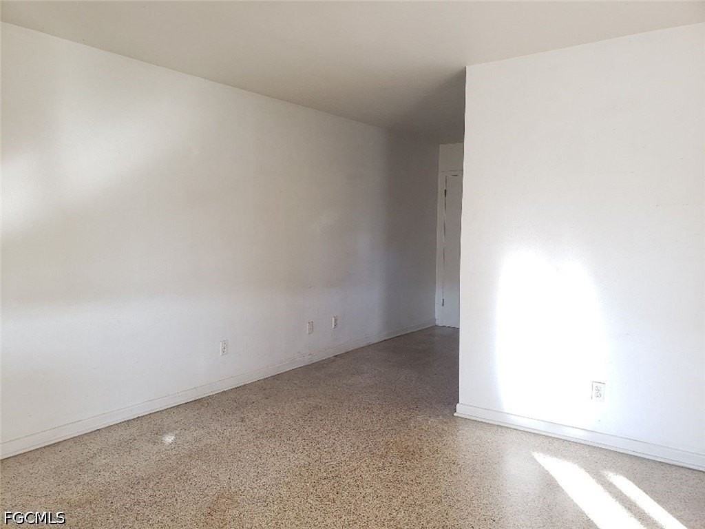 4911 Coronado Pkwy #B - Photo 3 of 11