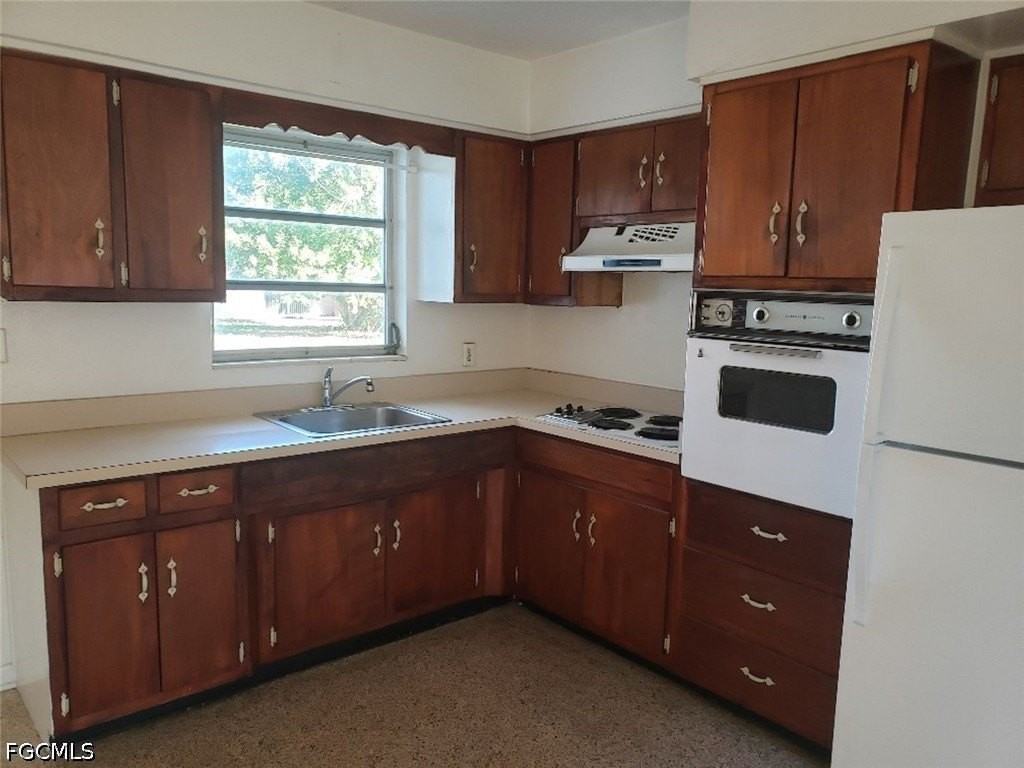 4911 Coronado Pkwy #B - Photo 4 of 11