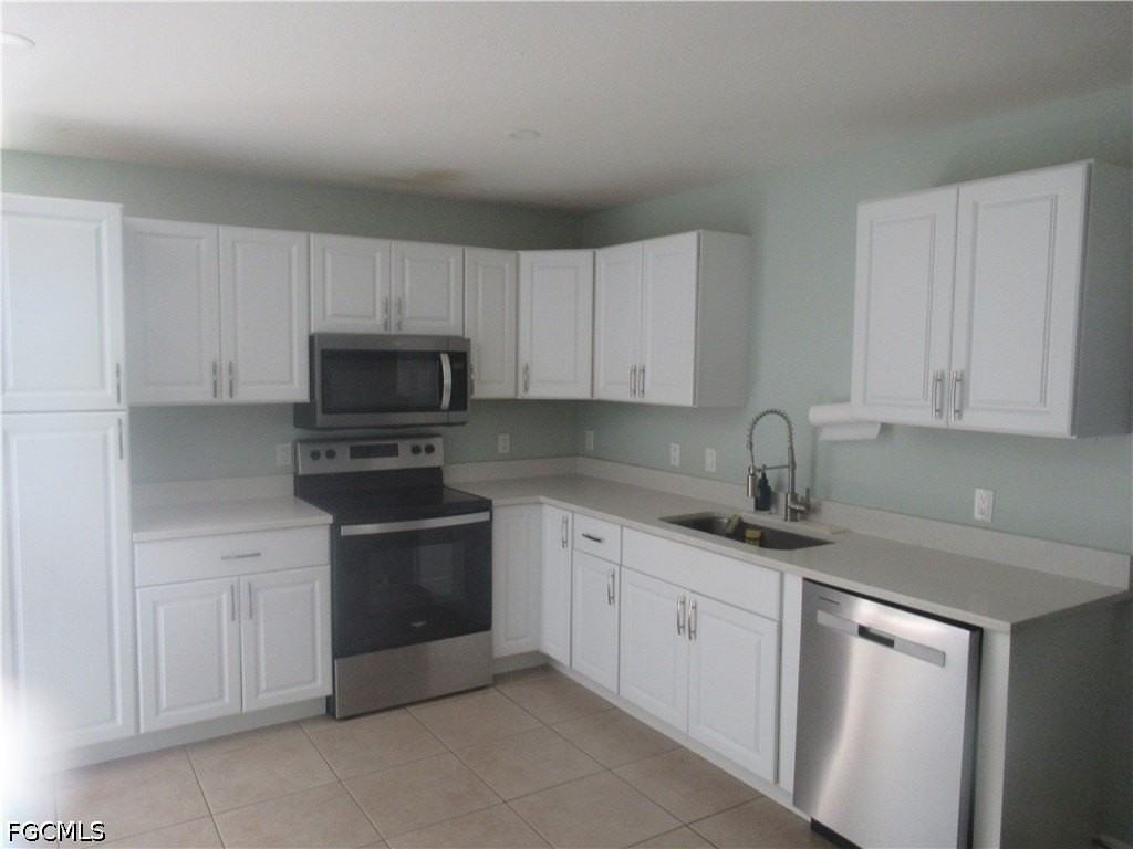 1535 Andalusia Blvd - Photo 4 of 11