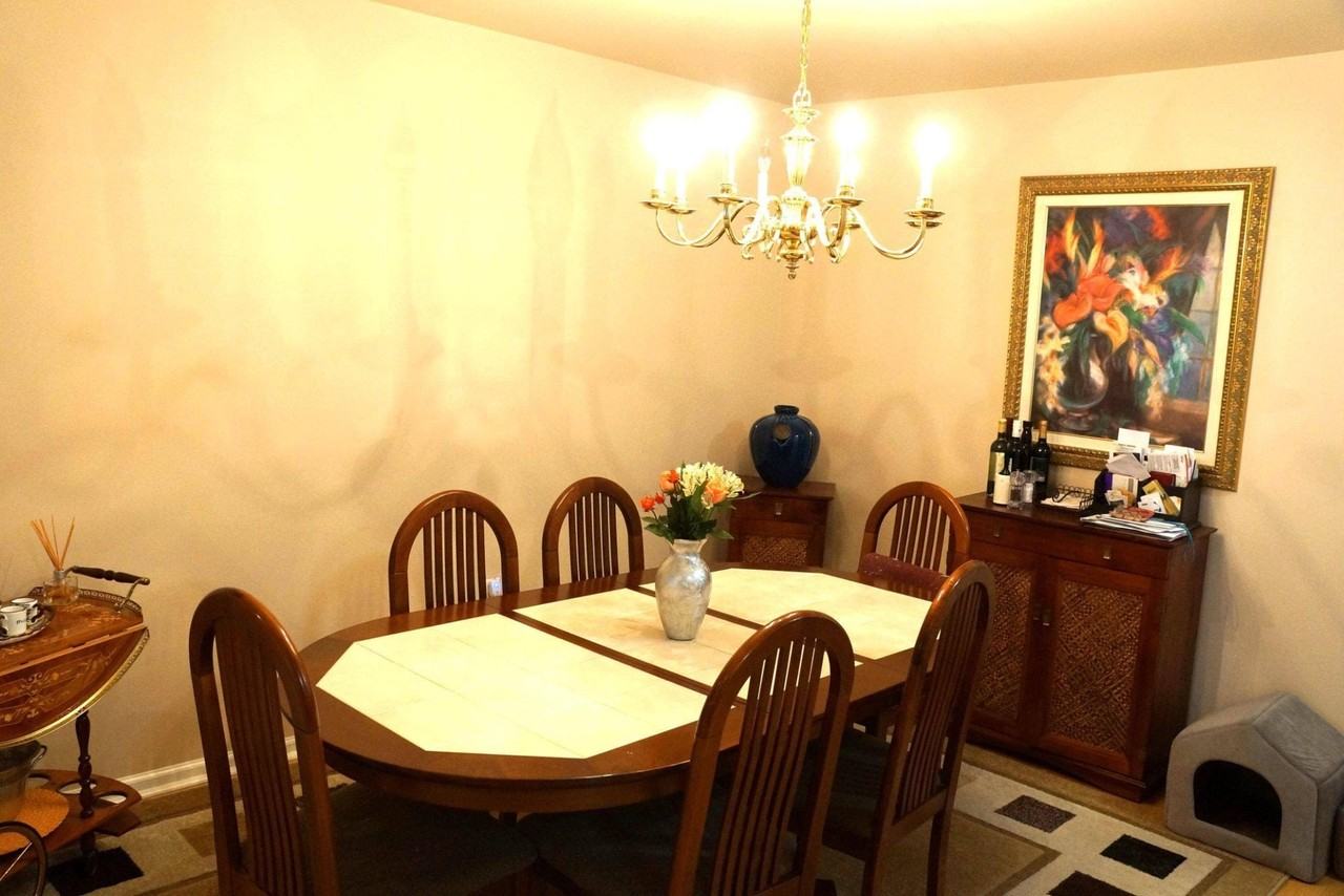 402 Bollen Ct - Photo 3 of 15