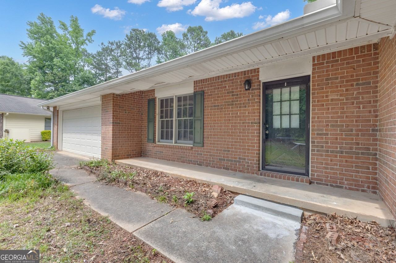116 Crofts Cor - Photo 3 of 43