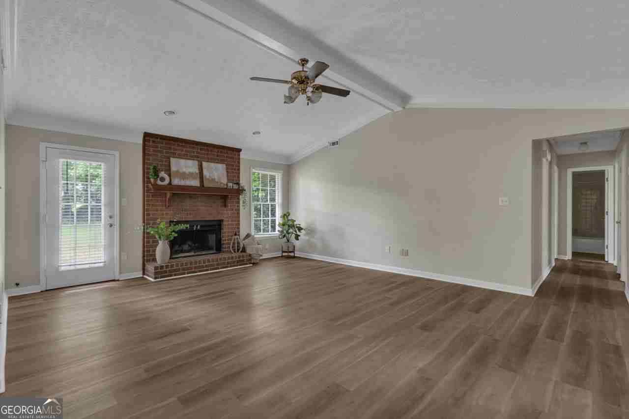 116 Crofts Cor - Photo 5 of 43