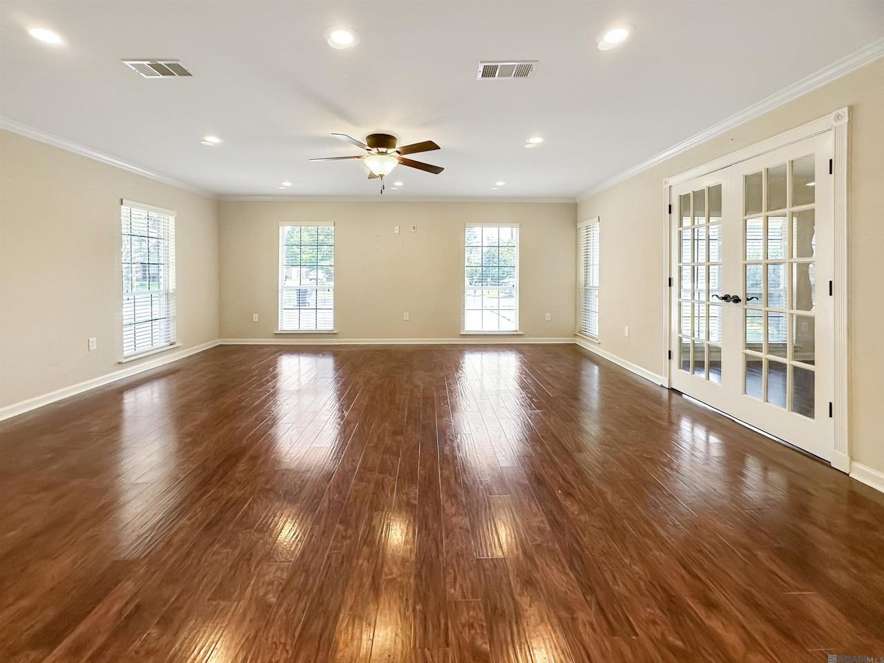 9537 Kevel Dr - Photo 3 of 22