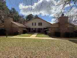 featured image of 2425 Nortons Ln #D