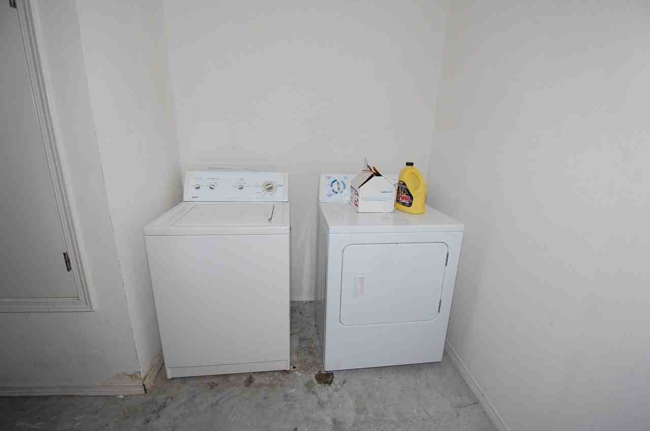 2508 Sparrow Point St - Photo 5 of 23