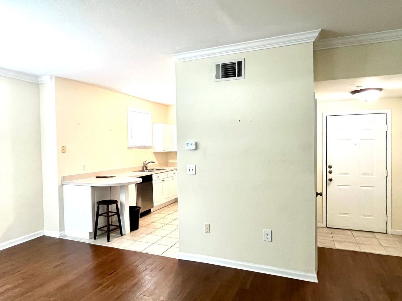 411 Water St - Photo 2 of 42