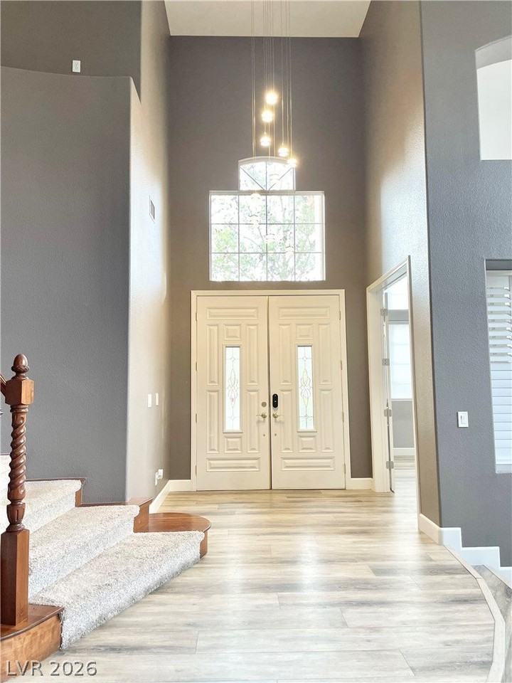 10674 San Bellacova Ct - Photo 3 of 40