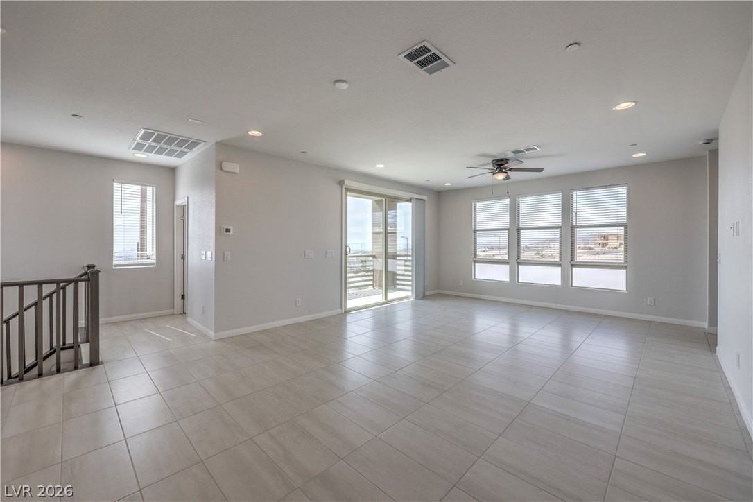 11504 Fleet Wing Ave - Photo 7 of 39