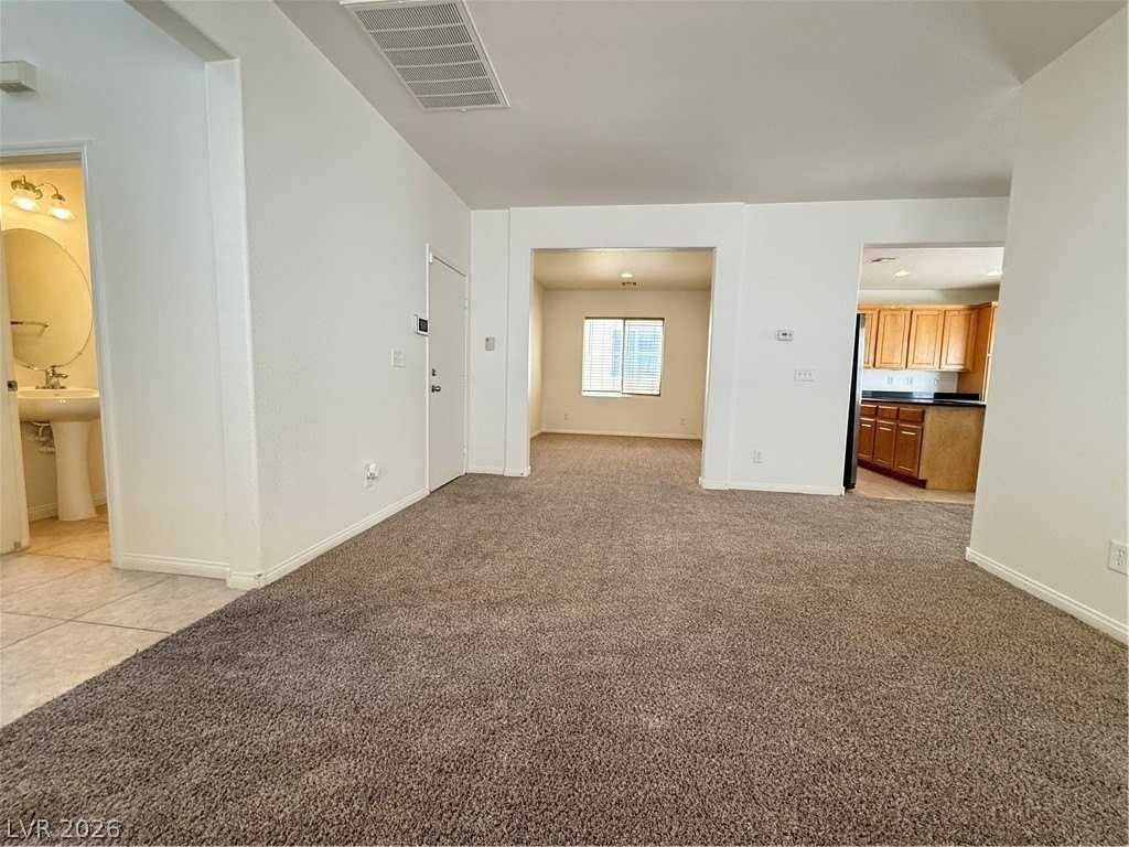 9031 Winchester Ridge St - Photo 4 of 27