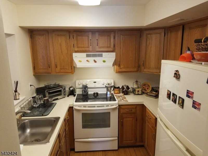 13 Ray Ct - Photo 4 of 8