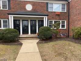 featured image of 105 Pitney Pl