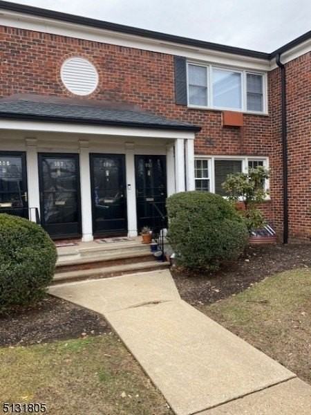 105 Pitney Pl - Photo 2 of 14