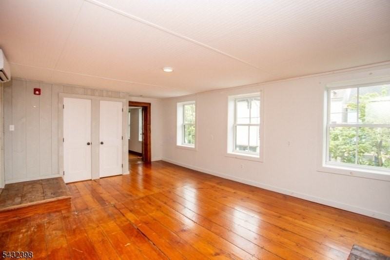 54--56 Coryell St #1 - Photo 7 of 26