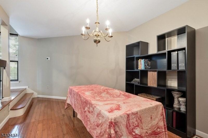 240 Arrowood Way - Photo 5 of 20