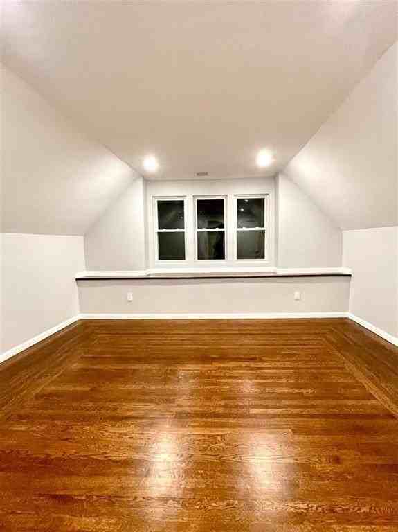 29 Cooper Pl #3 - Photo 2 of 3