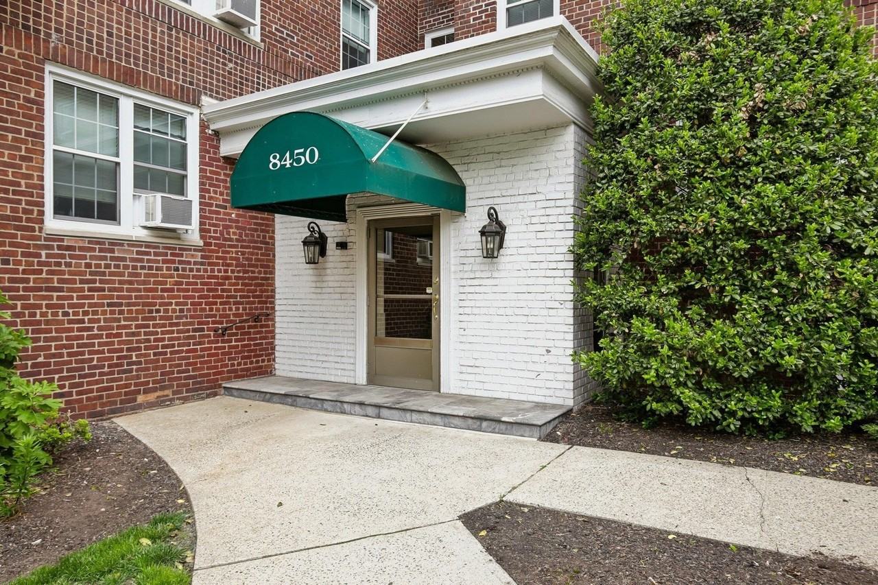 8450 Boulevard E #3B