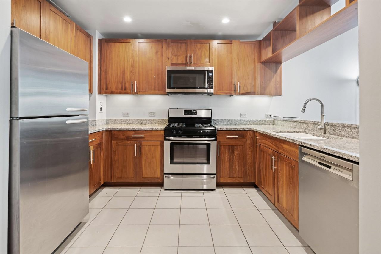 20 Newport Pkwy #1109 - Photo 4 of 15