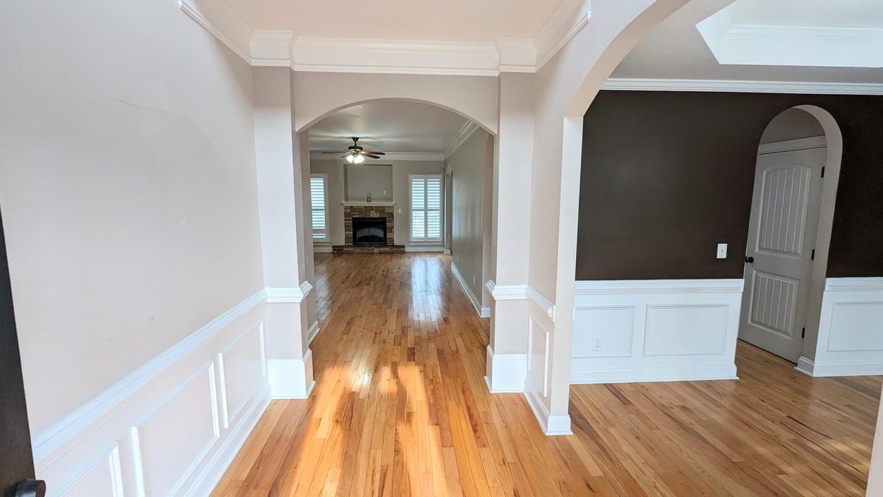 9512 Berwick Ct - Photo 2 of 23