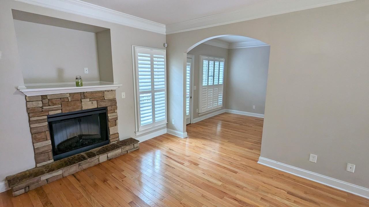 9512 Berwick Ct - Photo 5 of 23