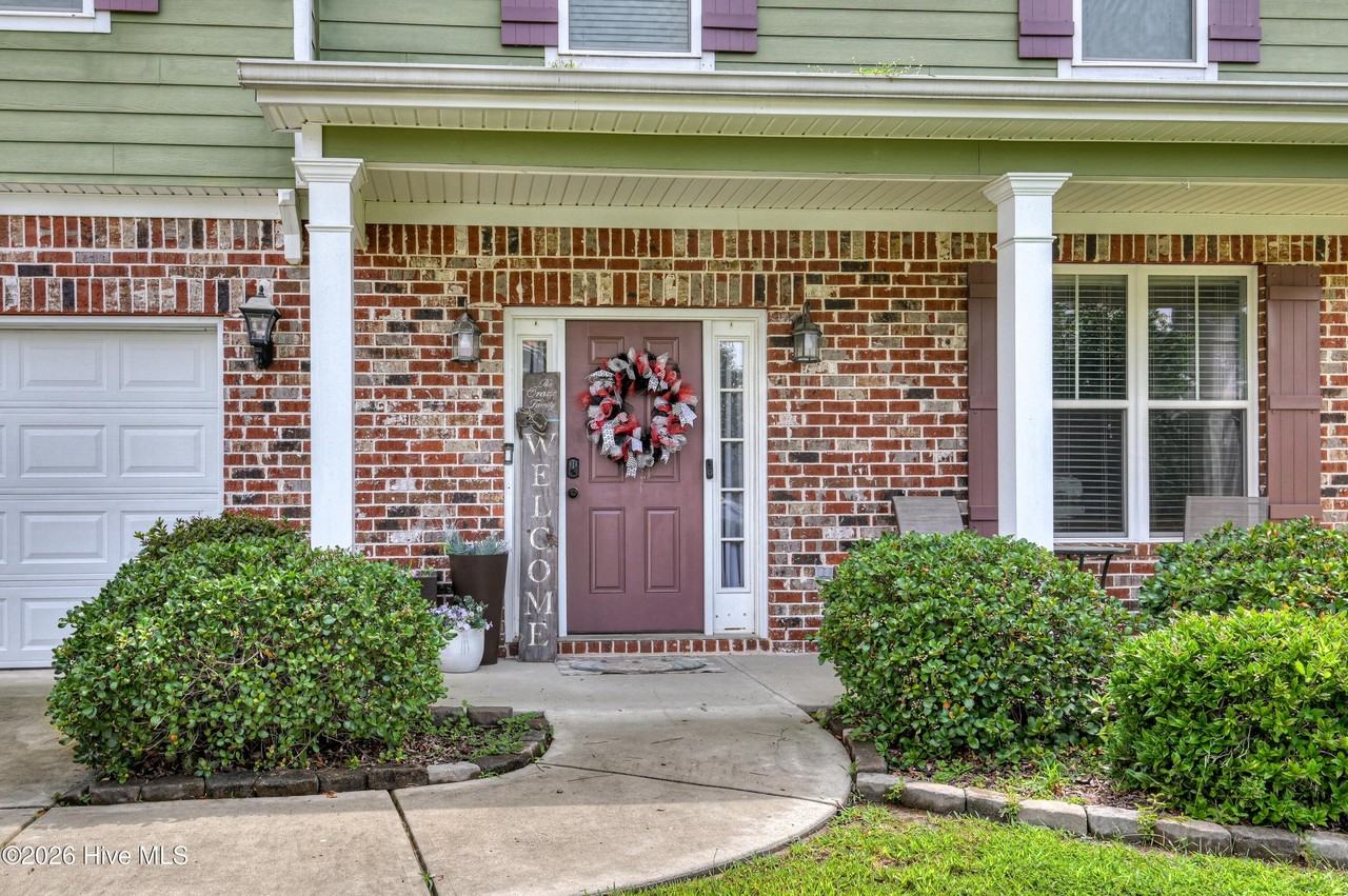305 Brentford Ave - Photo 3 of 7