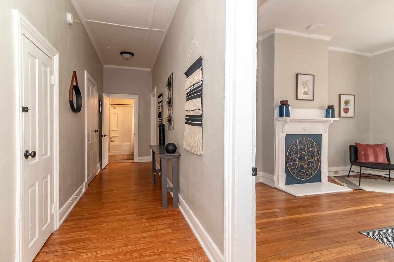 1512 Stovall St #B - Photo 4 of 10