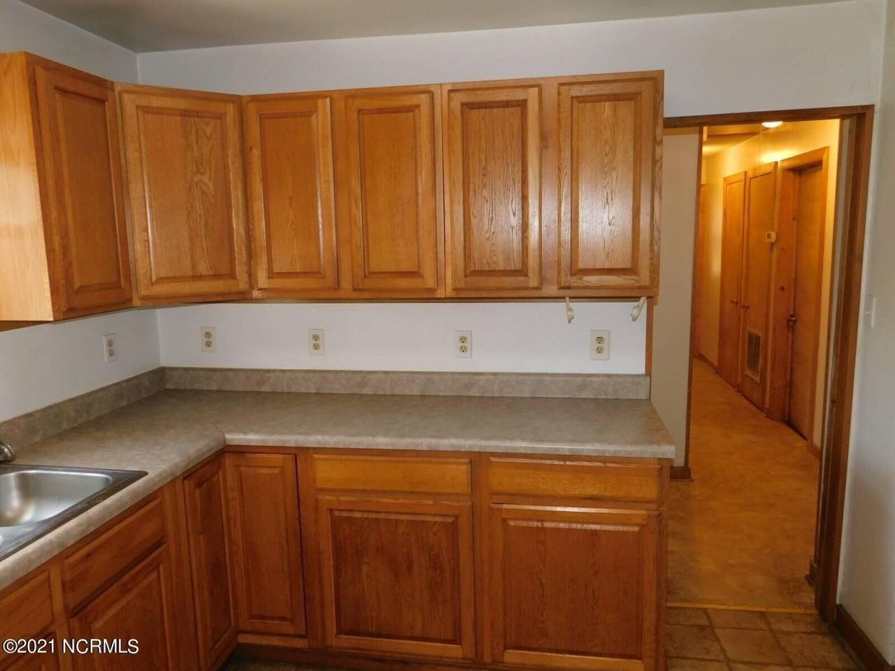 311 Miller Blvd - Photo 4 of 26