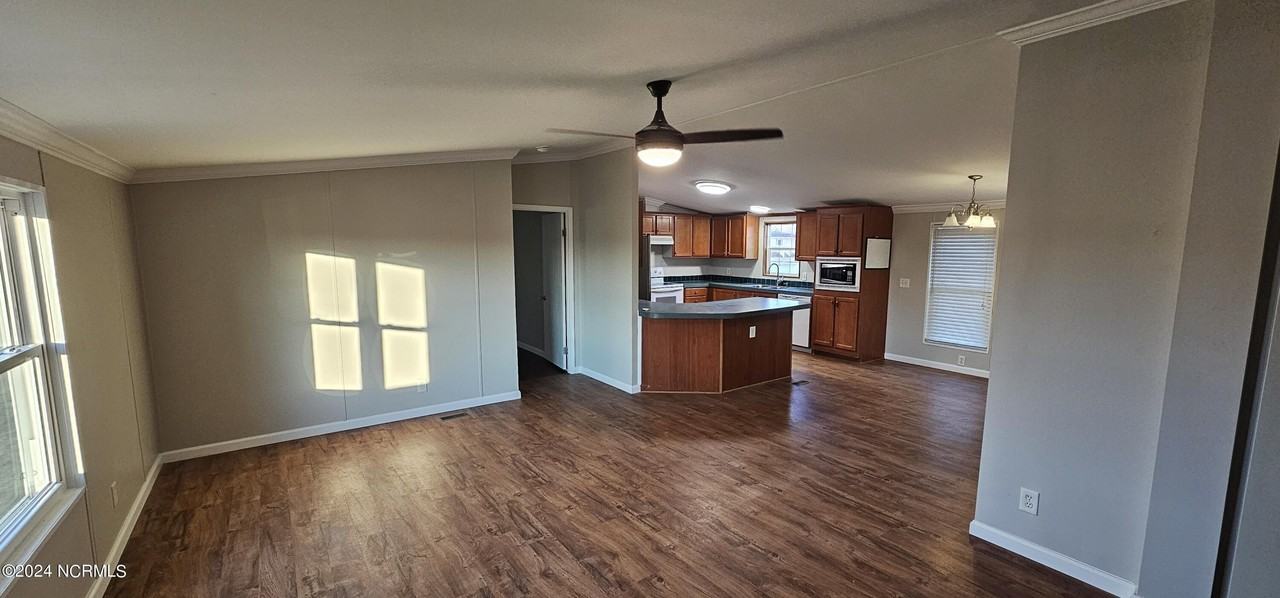 114 Pittman Rd - Photo 7 of 24