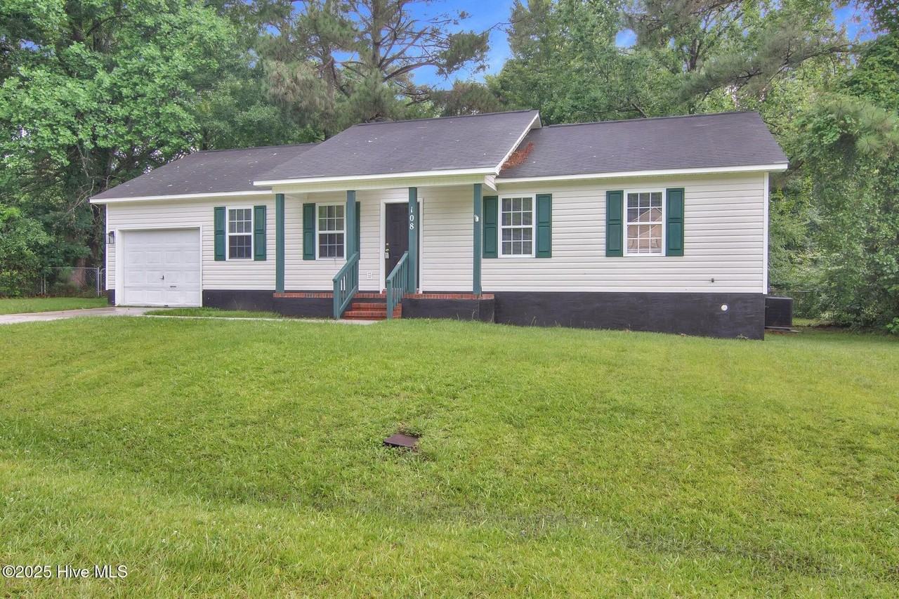 108 Fountain Dr - Photo 2 of 19