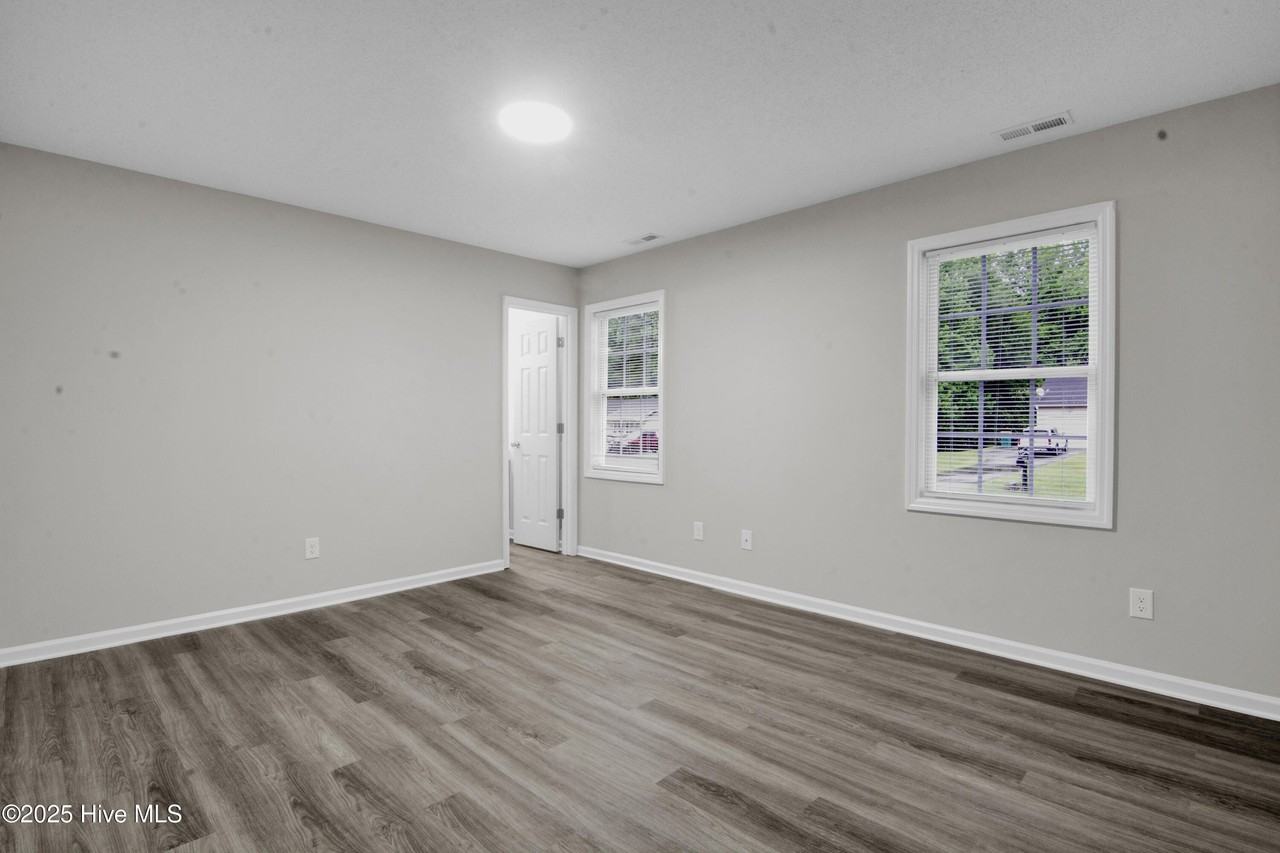 108 Fountain Dr - Photo 7 of 19