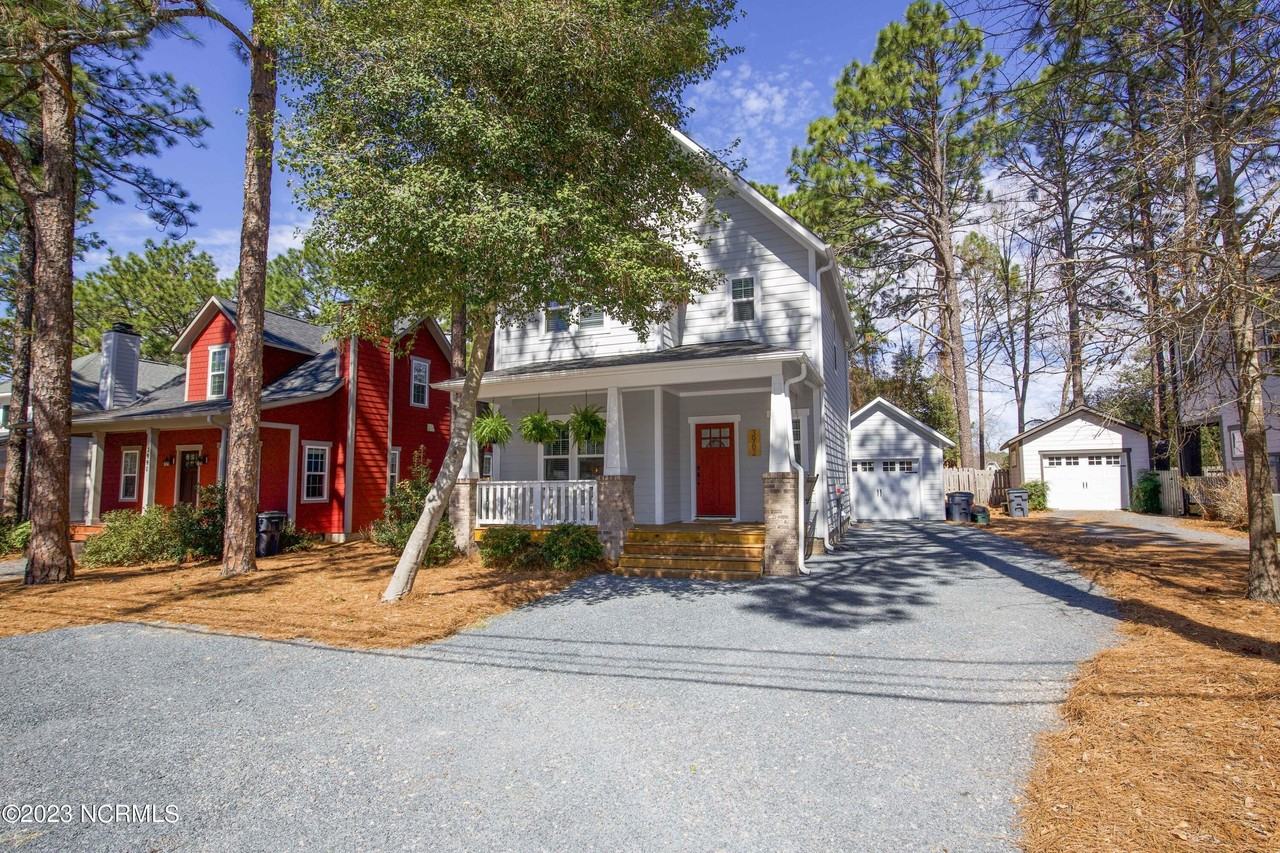 3982 Youngs Rd - Photo 3 of 50