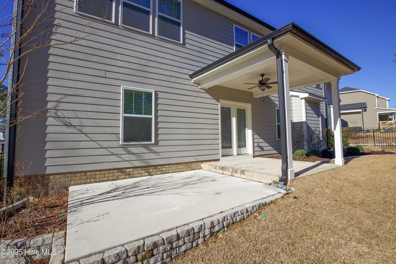 660 Avenue Of The Carolinas - Photo 6 of 50